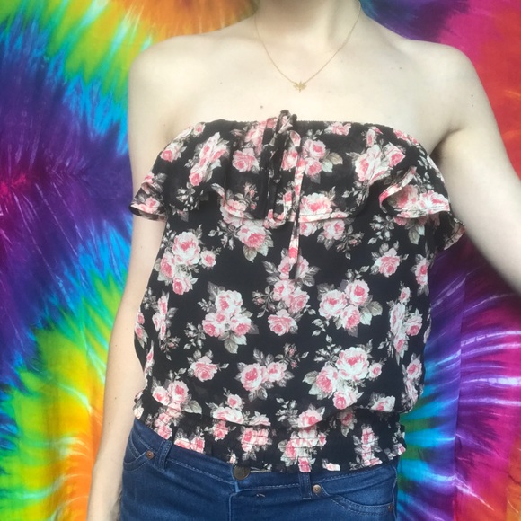 Oboe - Sleeveless Floral Top 🌸 - Picture 3 of 4
